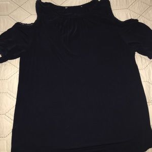 Loft cold shoulder tee.